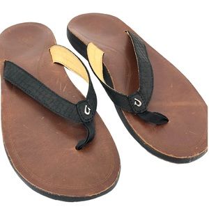 OluKai Pua Black Leather Flip Flop